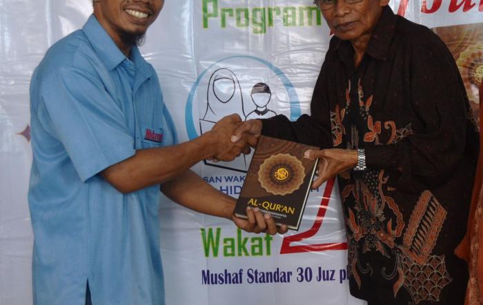 Apa Itu Definisi dan Pengertian Wakaf Alquran