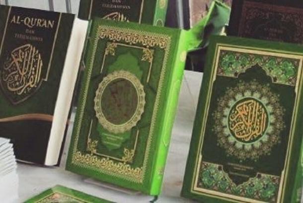 percetakan dan penerbit alquran resmi